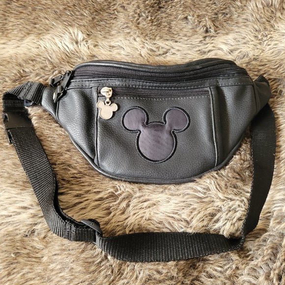 Vintage faux leather Walt Disney World fanny pack - Picture 1 of 3